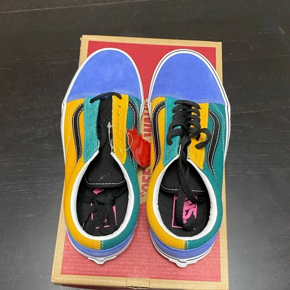 Brand New with box 5M/6.5W Vans Old Skool mix & match